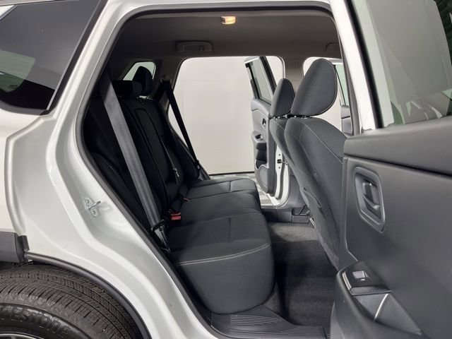 Used 2024 Nissan Rogue S image 44