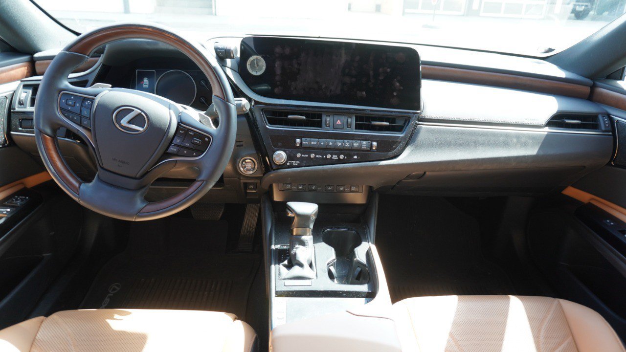 Used 2023 Lexus ES 350 Ultra Luxury w/ Accessory Package (Z2) FWD image 12