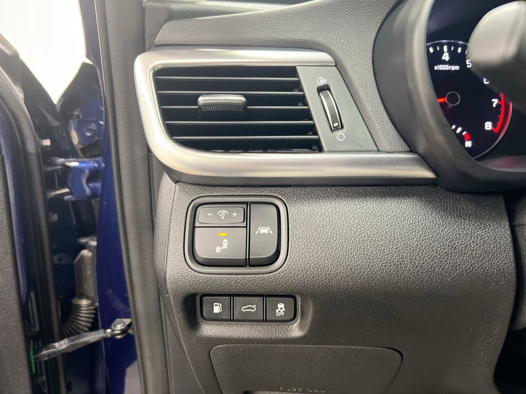 Used 2018 Kia Optima SX w/ Technology Package FWD image 18