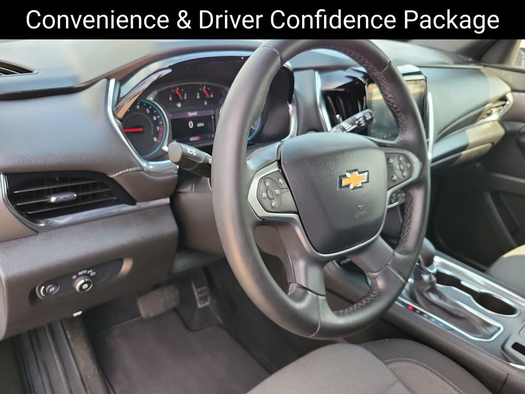 Used 2023 Chevrolet Traverse LT FWD image 9