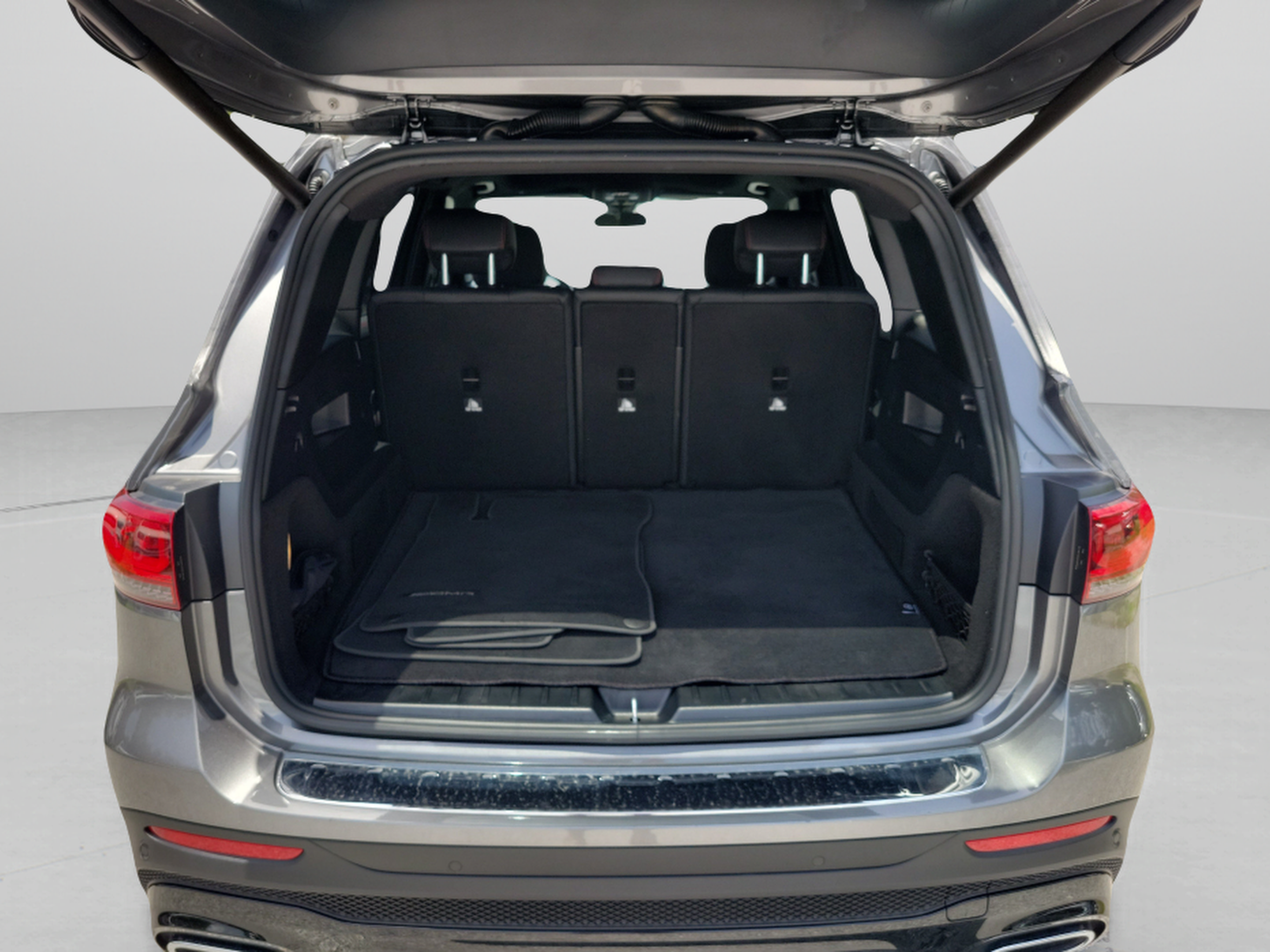 Used 2023 Mercedes-Benz GLB 250 image 5