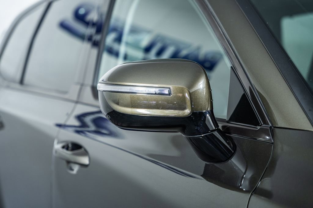 Used 2022 Kia Telluride SX w/ SX Prestige Package image 17