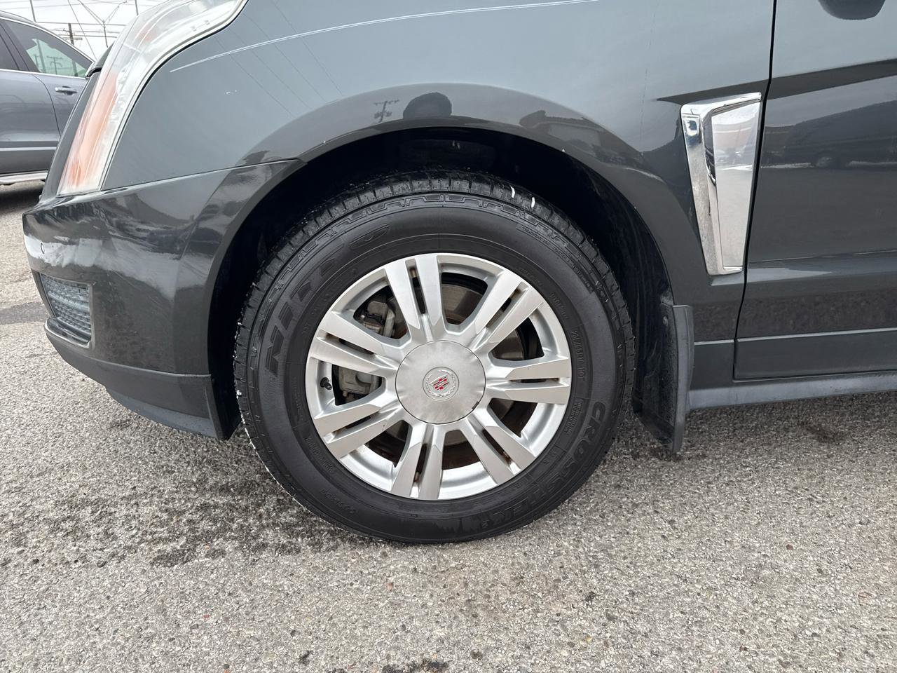 Used 2015 Cadillac SRX Luxury w/ Driver Awareness Package FWD image 32