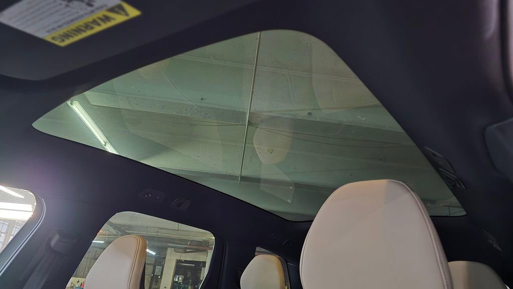 New 2025 Volvo EX90 Plus AWD/4WD image 24