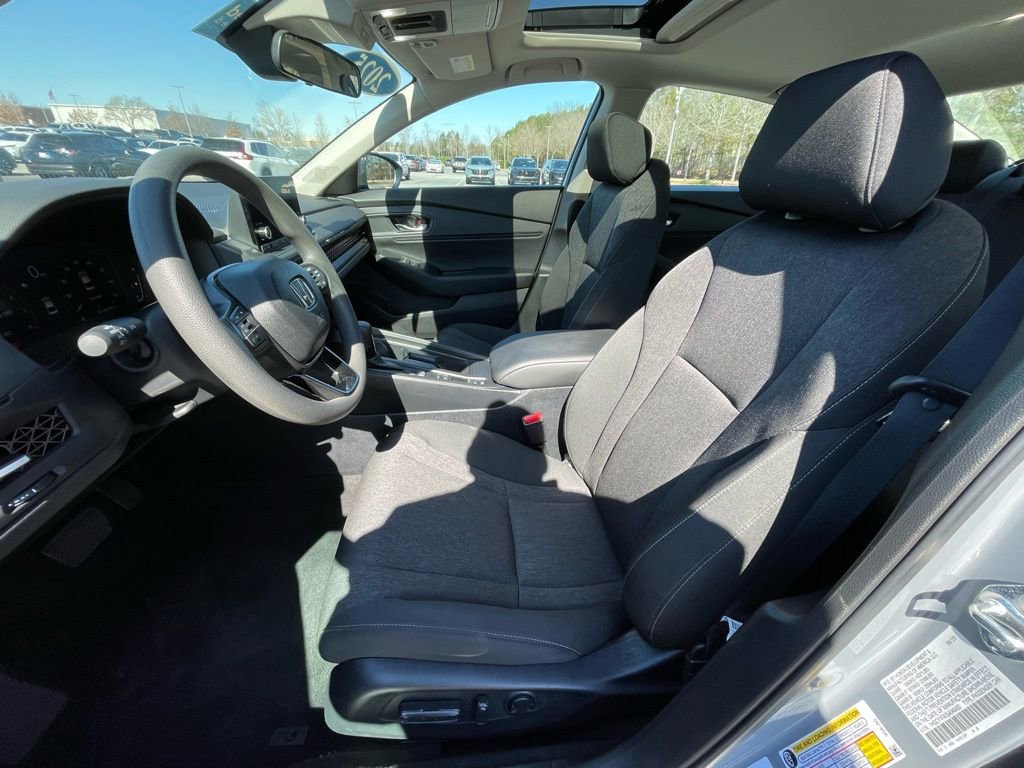 Certified 2025 Honda Accord SE image 28