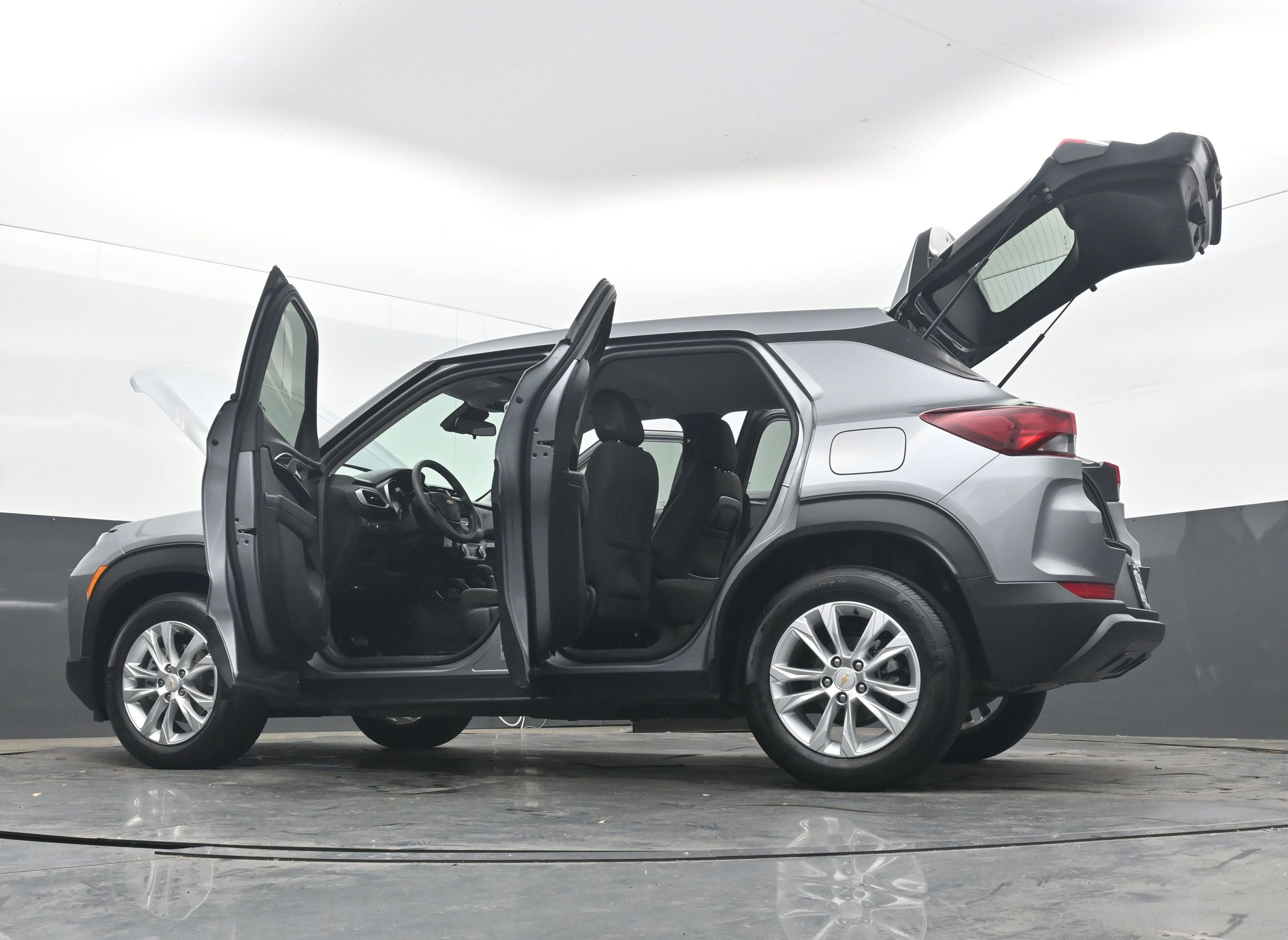 Used 2023 Chevrolet TrailBlazer LS FWD image 44