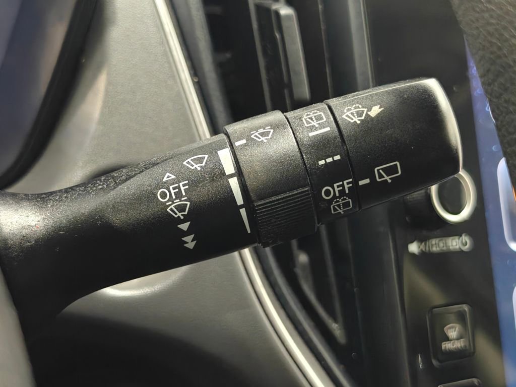 Used 2024 Subaru Crosstrek 2.0i Premium image 40