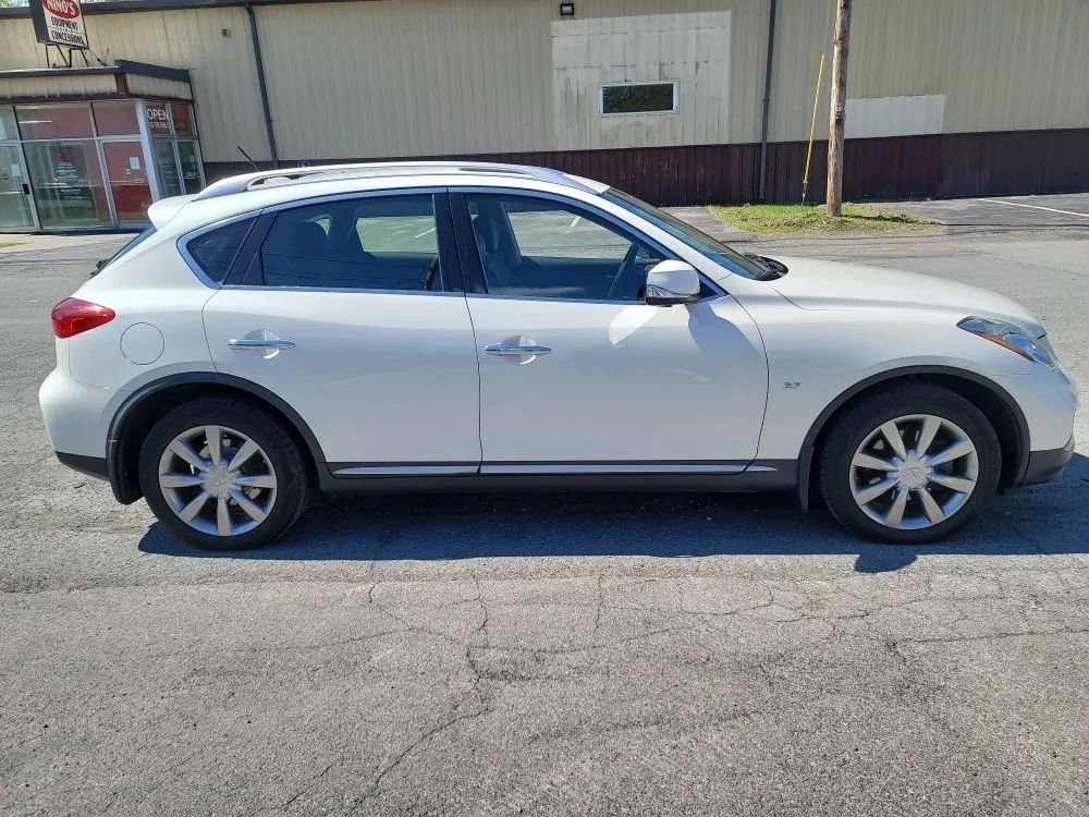 Used 2017 INFINITI QX50 AWD w/ Premium Plus Package image 4