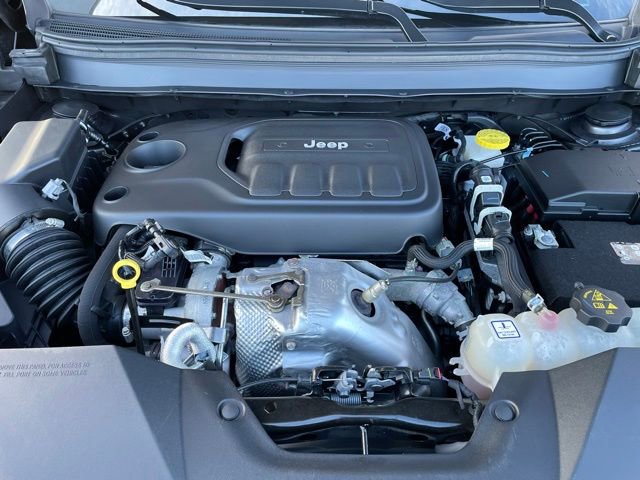 Used 2022 Jeep Cherokee Limited w/ Mopar Interior Package image 29