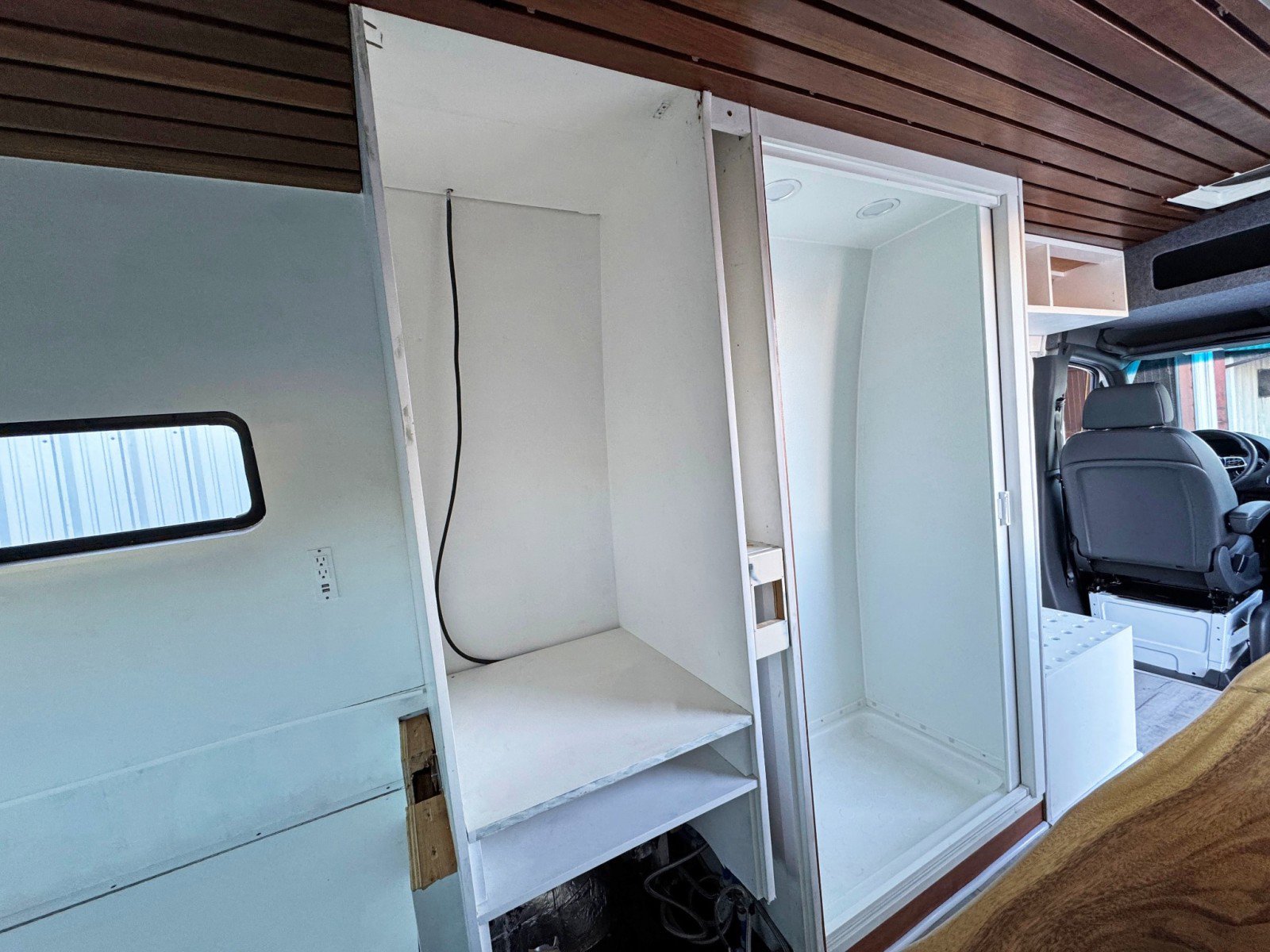 Used 2021 Mercedes-Benz Sprinter 2500 w/ Premium Plus Package image 58