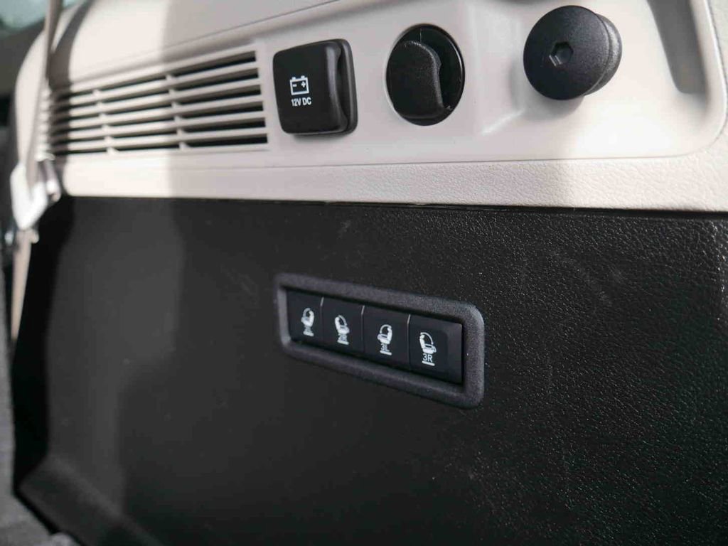 Used 2022 Jeep Wagoneer Series III w/ Flexible Seating Group image 11