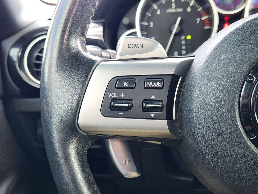 Used 2006 MAZDA MX-5 Miata Touring image 25