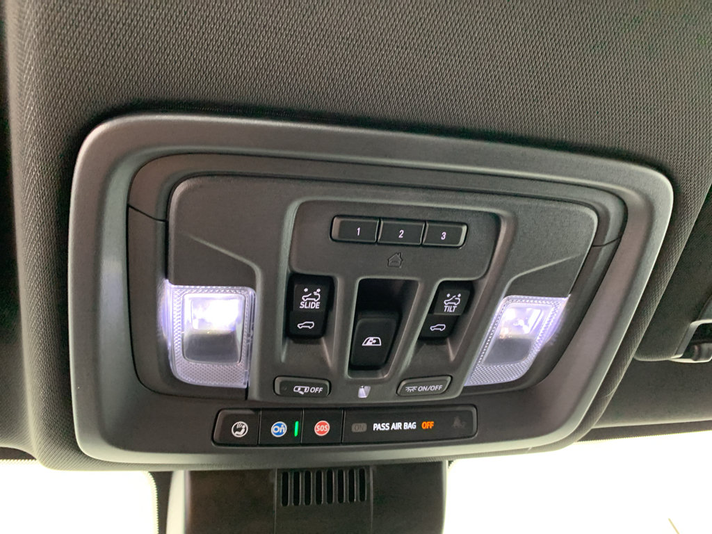 Used 2025 GMC Sierra 2500 AT4 w/ AT4 Premium Plus Package AWD/4WD image 25