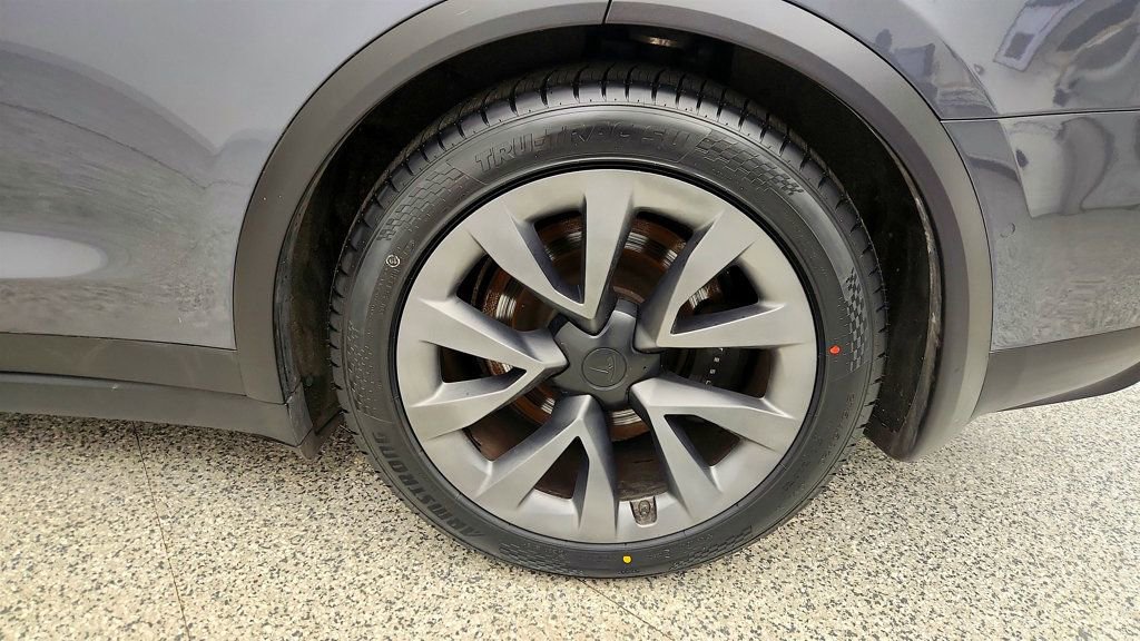 Used 2023 Tesla Model X AWD/4WD image 9