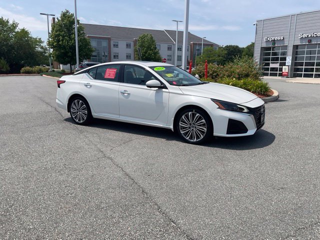 Used 2024 Nissan Altima 2.5 SL AWD/4WD image 3