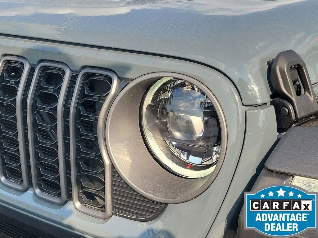 Used 2025 Jeep Wrangler Unlimited Rubicon w/ Steel Bumper Group image 18