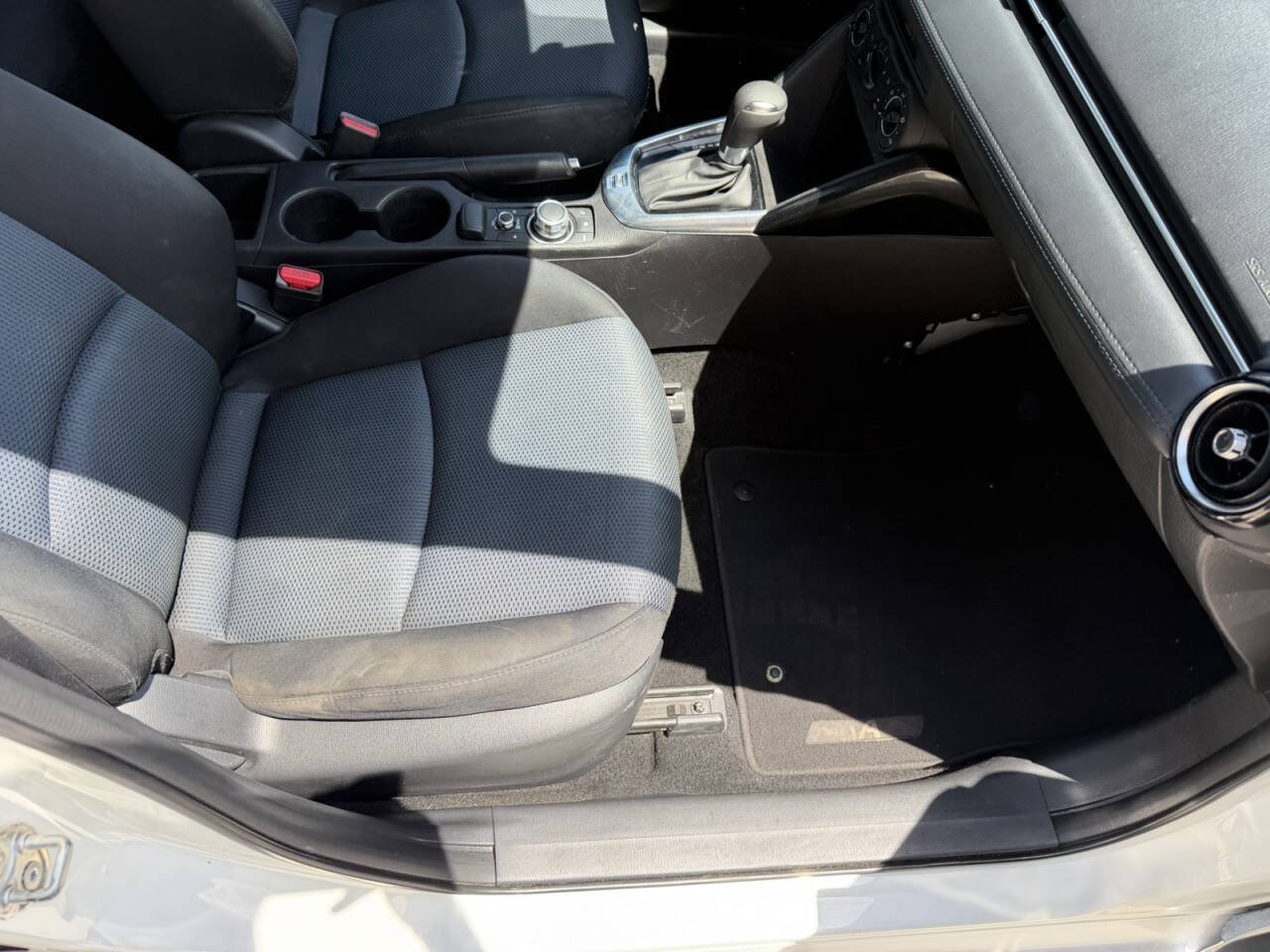 Used 2016 Scion iA FWD image 18