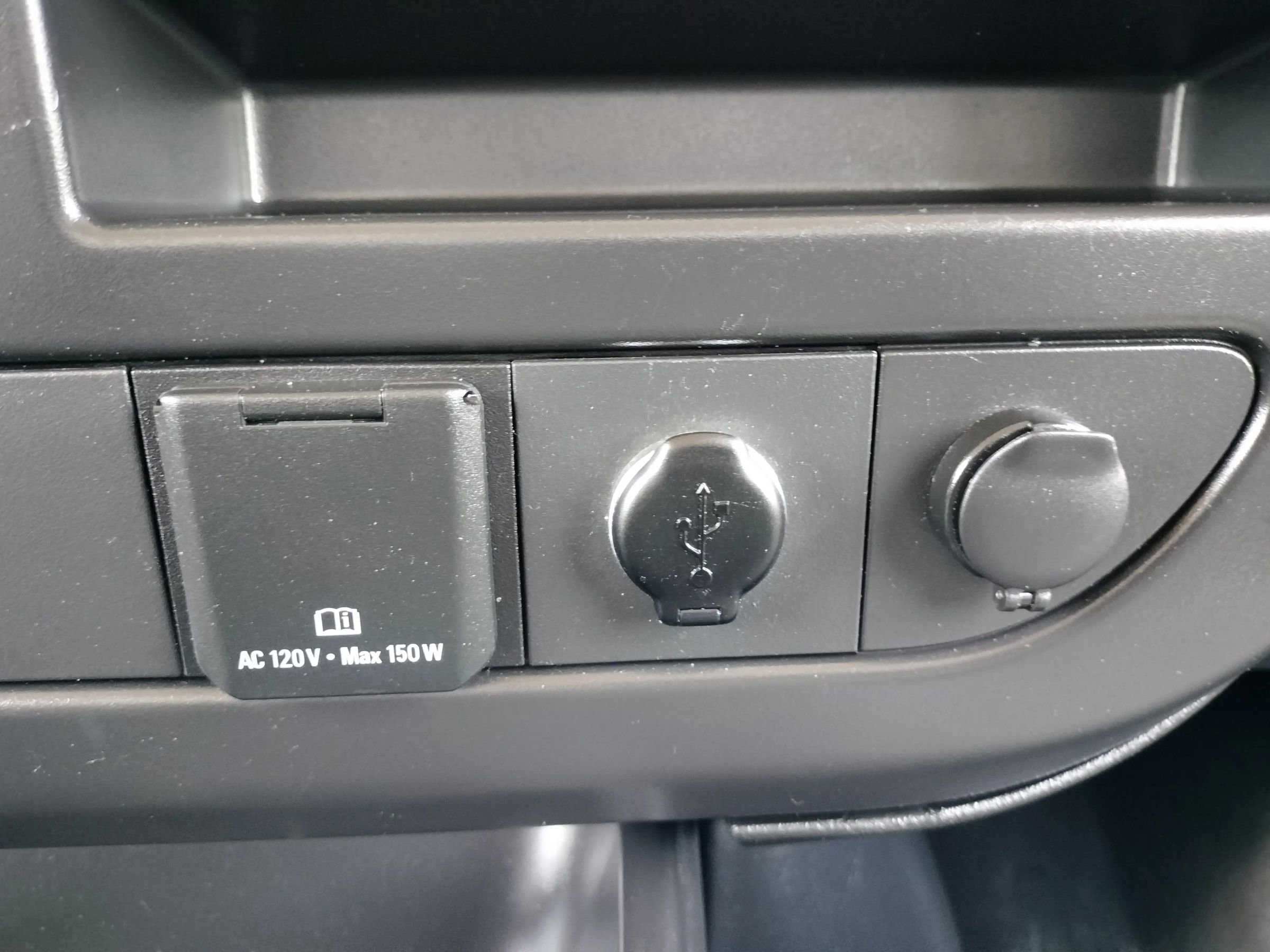 Used 2019 Chevrolet Express 3500 Extended w/ Driver Convenience Package RWD image 45