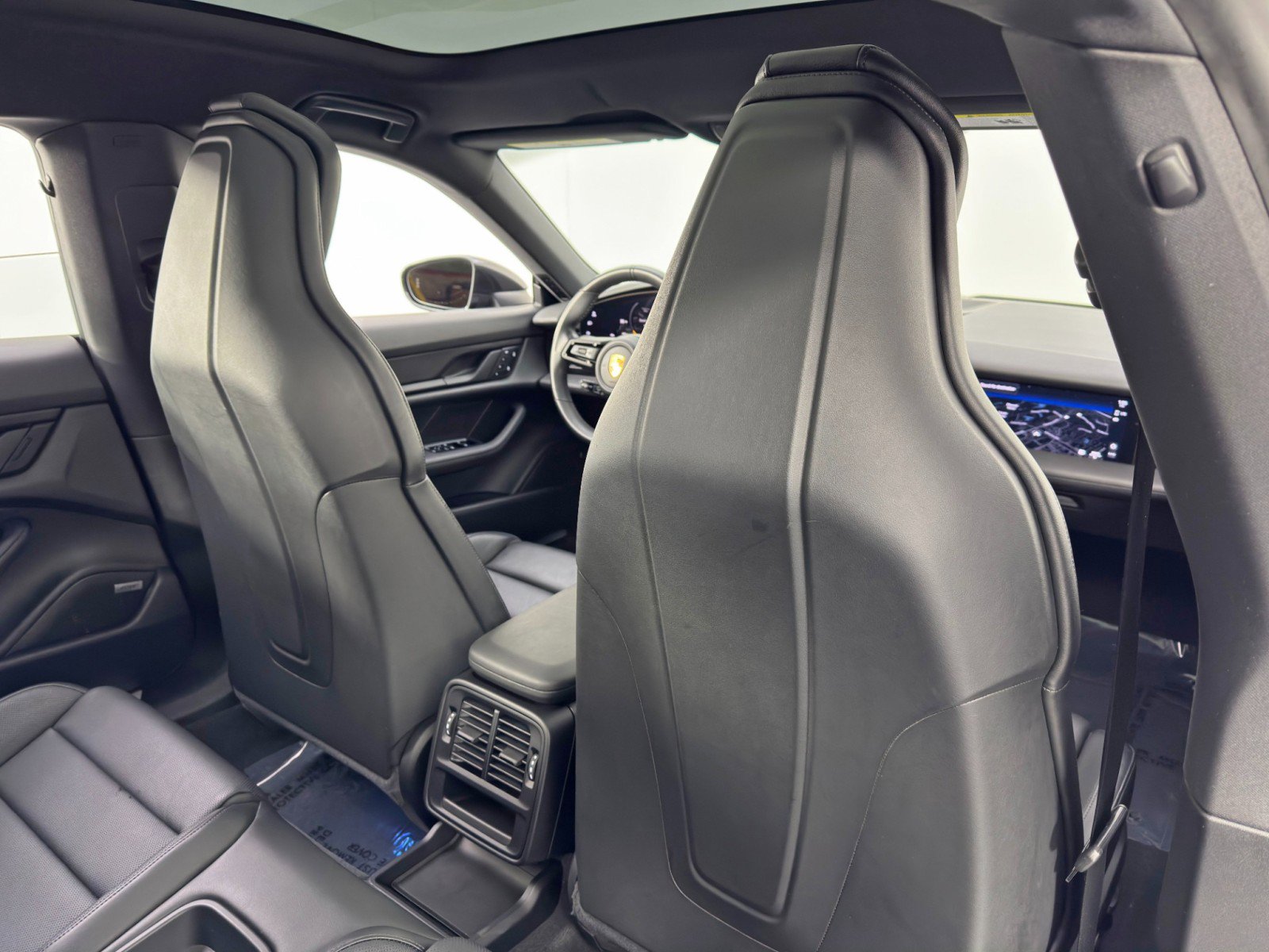 Used 2023 Porsche Taycan 4S w/ Performance Package image 40