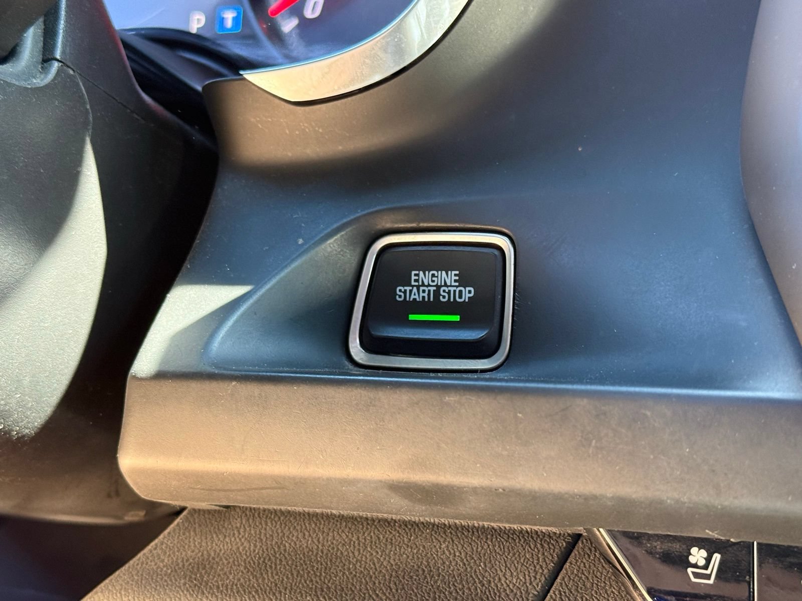 Used 2019 Chevrolet Camaro SS RWD image 18