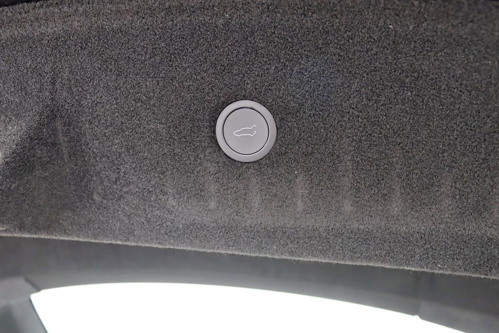 Used 2022 Tesla Model S image 39