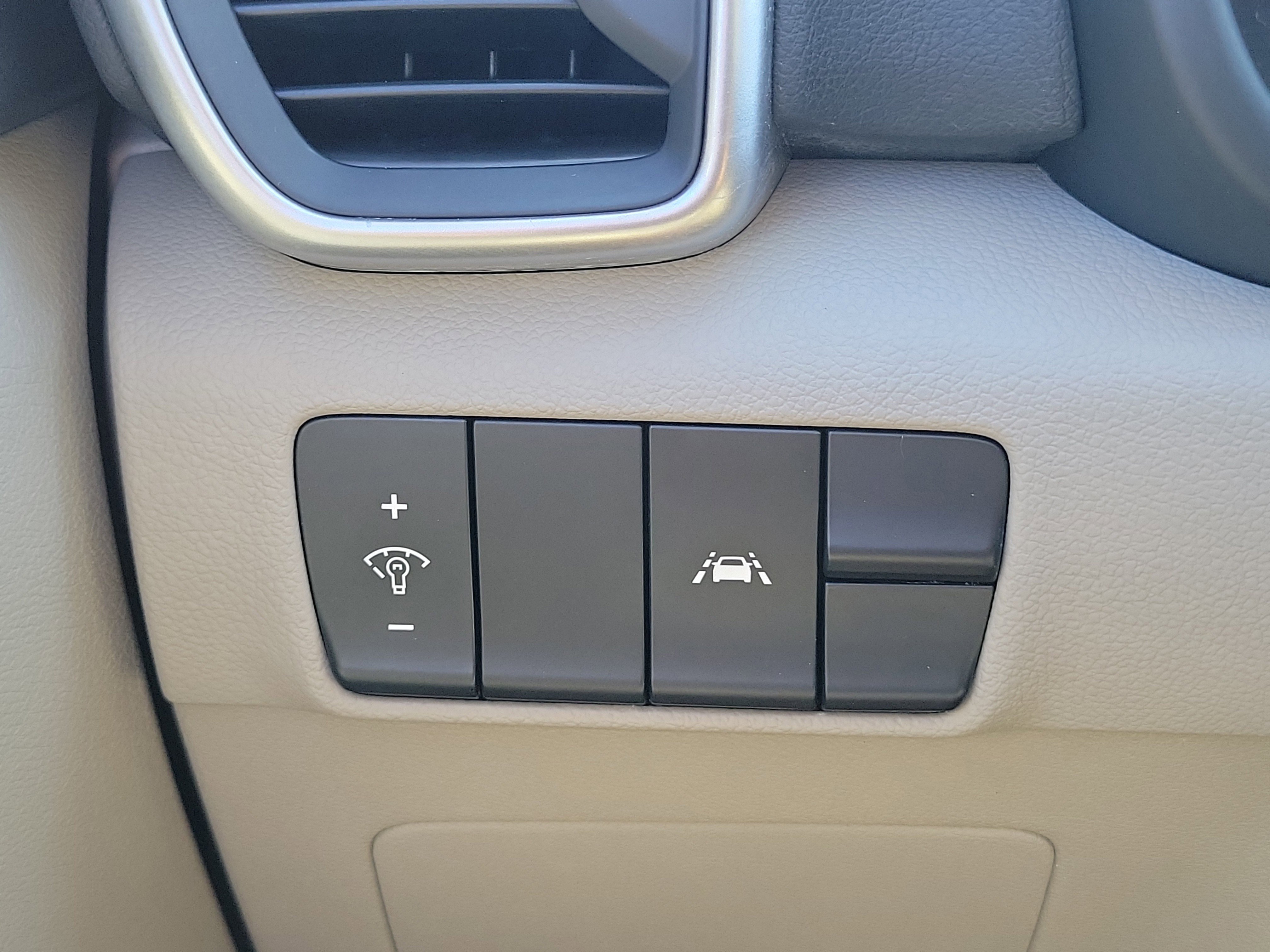 Used 2020 Kia Sportage LX image 26