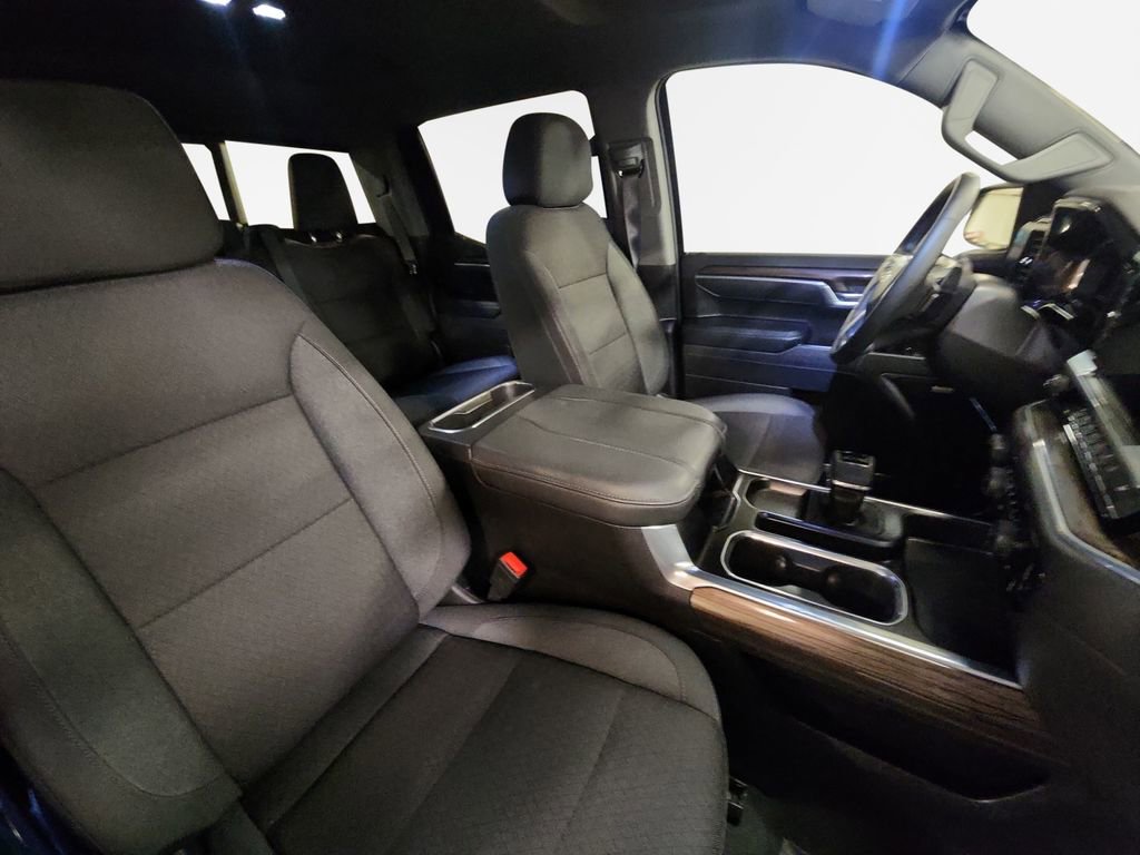 Certified 2025 Chevrolet Silverado 1500 RST AWD/4WD image 25