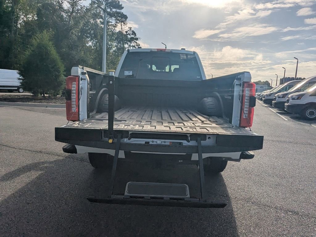 New 2026 Ford F250 Lariat w/ Black Appearance Package image 14