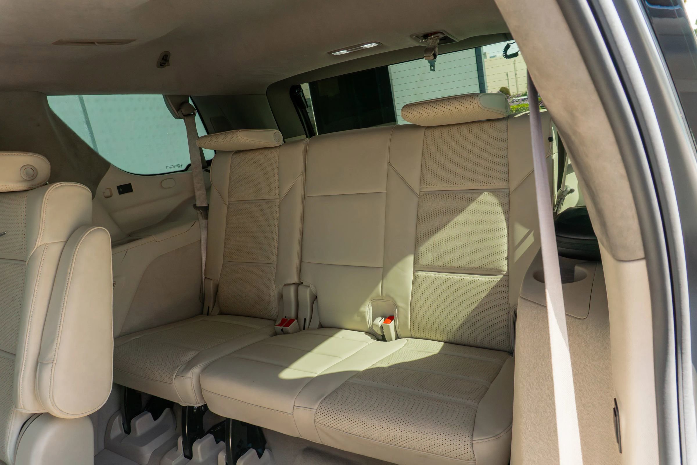 Used 2024 Cadillac Escalade Sport Platinum w/ LPO, ONYX Package image 51
