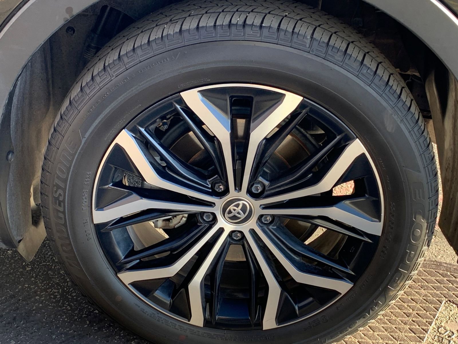 Used 2025 Toyota Crown XLE image 30