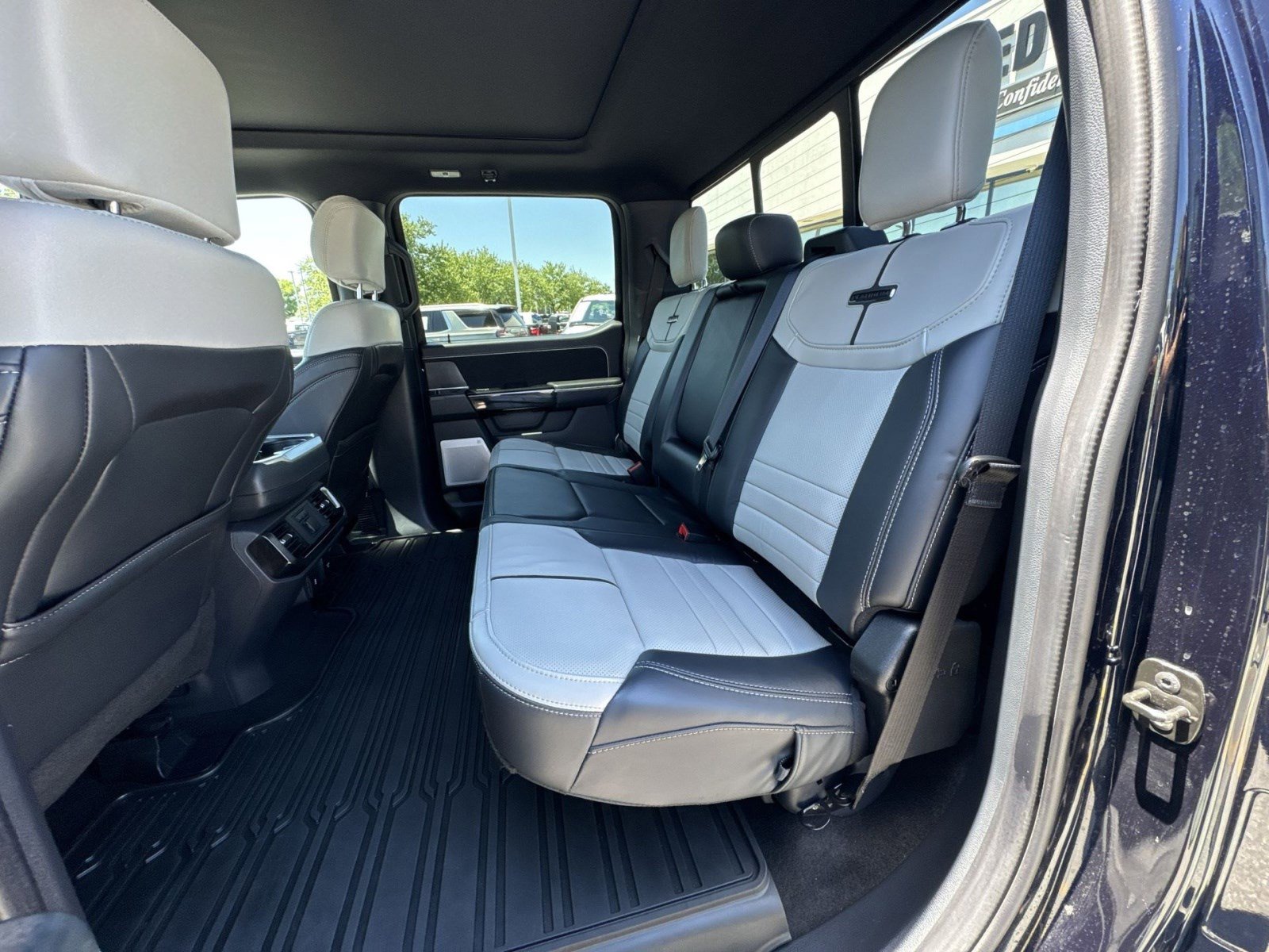 Used 2025 Ford F150 Lightning Platinum AWD/4WD image 23