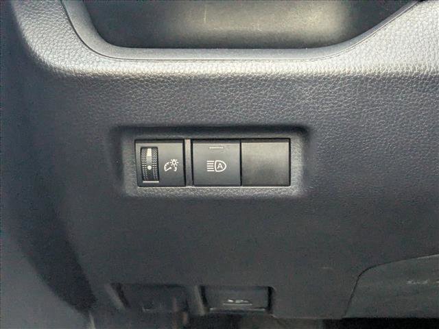 Used 2025 Toyota RAV4 XLE FWD image 17