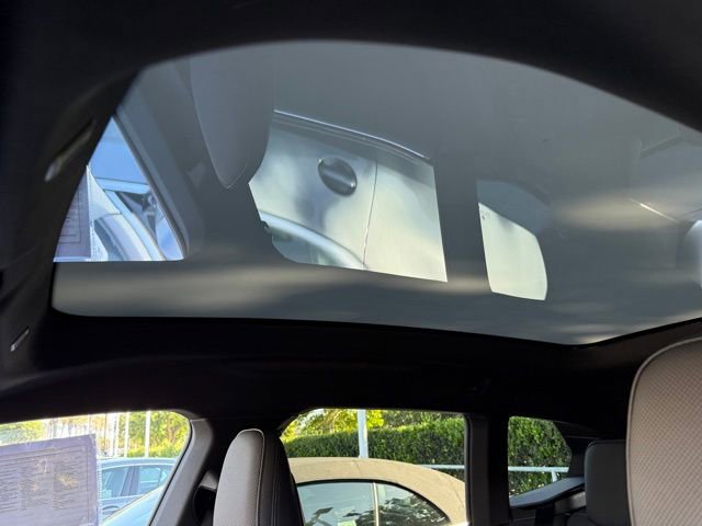 Used 2026 BMW iX xDrive60 image 23