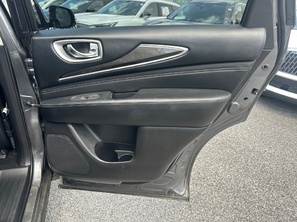 Used 2020 INFINITI QX60 Luxe w/ Essential Package FWD image 14