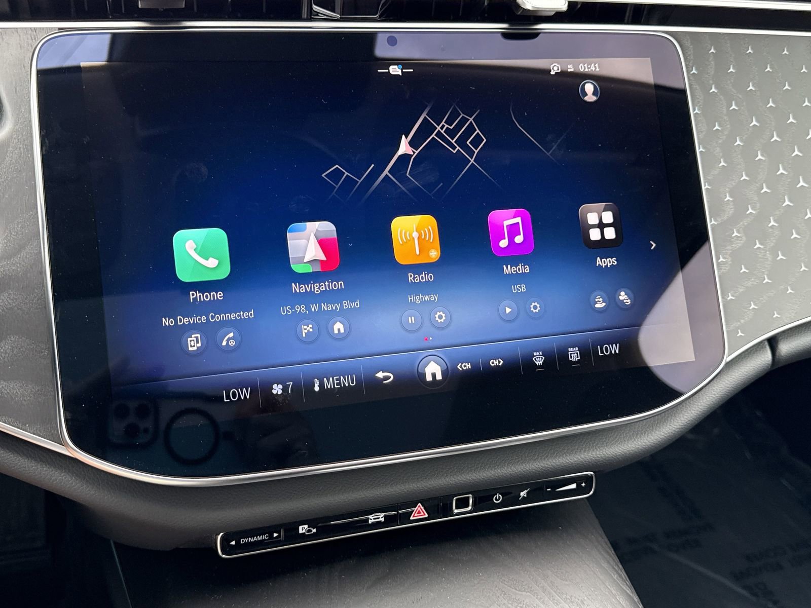 Used 2025 Mercedes-Benz E 350 Sedan image 28