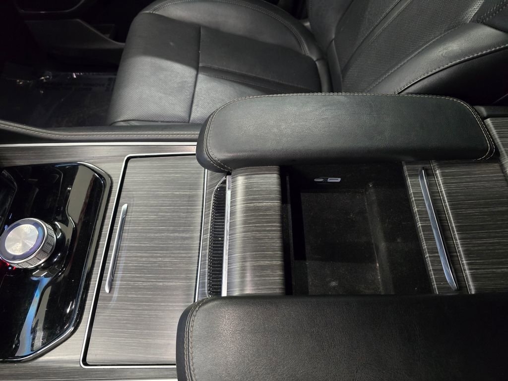 Certified 2024 Jeep Wagoneer L Series II image 26