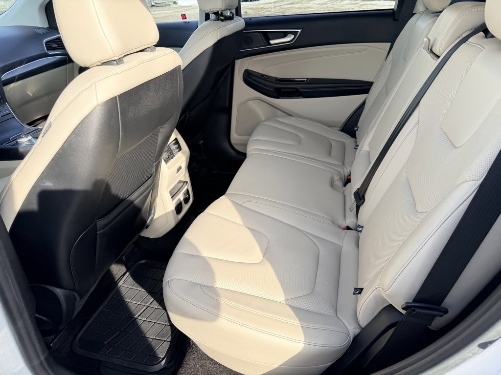Used 2020 Ford Edge Titanium w/ Equipment Group 301A image 31