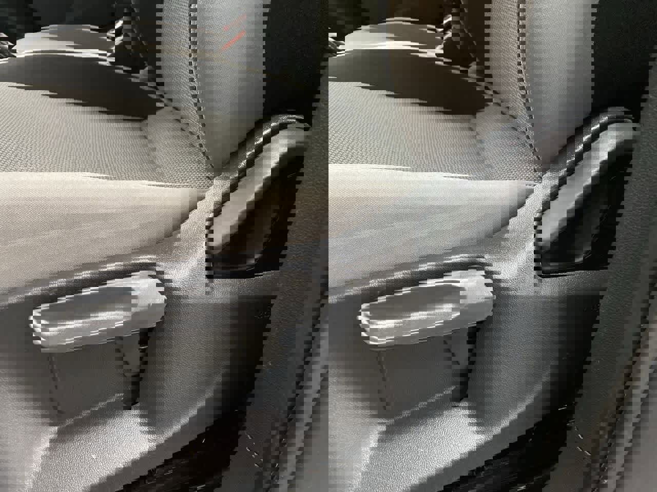 Used 2024 Volkswagen Taos S image 15