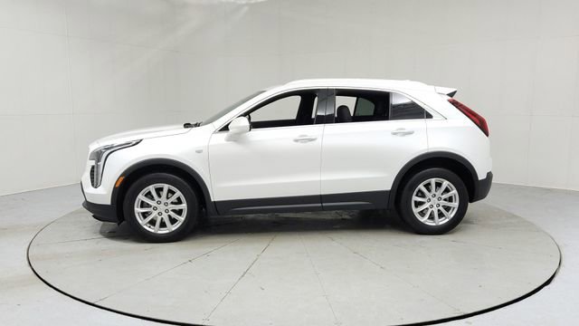 Certified 2023 Cadillac XT4 Luxury w/ Cold Weather Package image 2