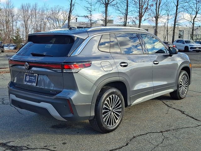 Certified 2025 Volkswagen Tiguan S w/ 18" Wheel Package AWD/4WD image 11