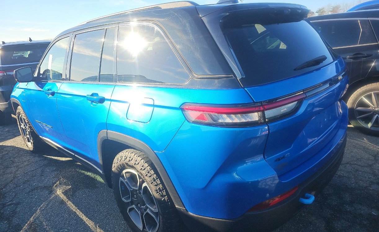 Used 2023 Jeep Grand Cherokee Trailhawk w/ Advanced Protech Group II image 6