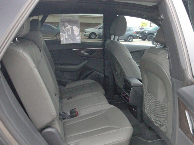 Used 2019 Audi Q8 Premium Plus image 32