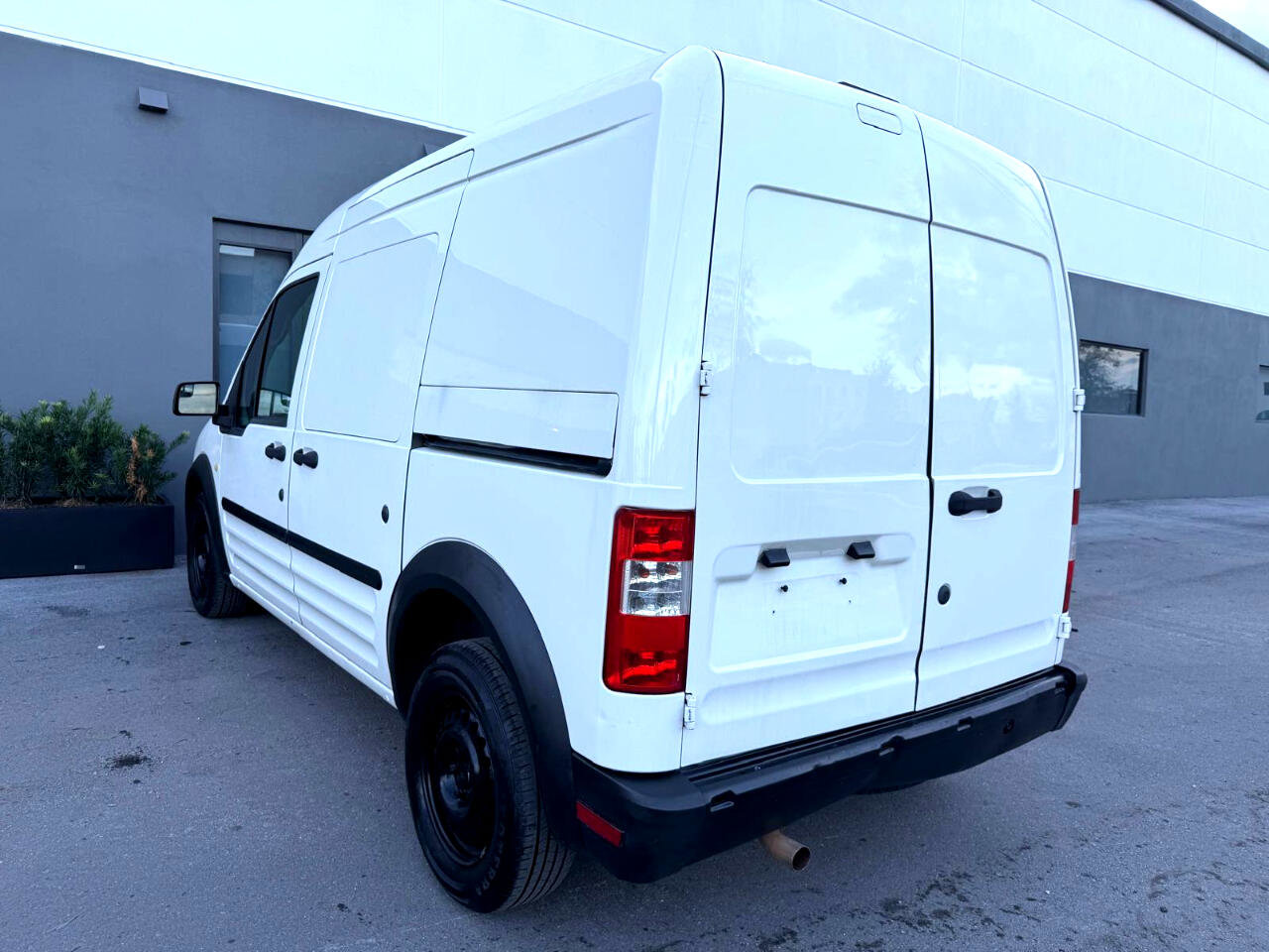 Used 2013 Ford Transit Connect XL image 2