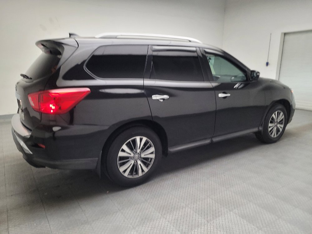 Used 2020 Nissan Pathfinder S FWD image 10