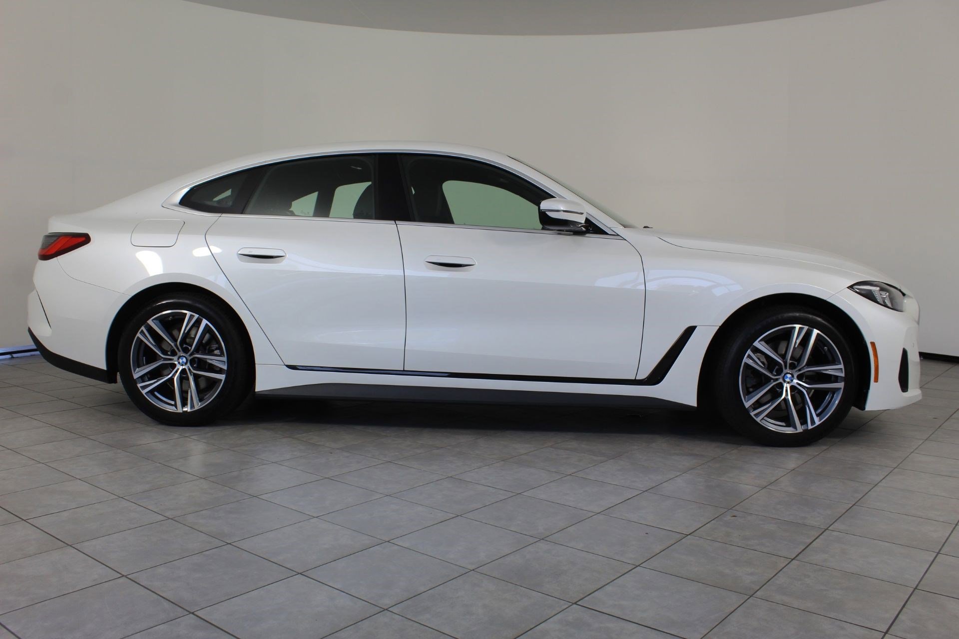 Used 2025 BMW 430i xDrive w/ Premium Package image 8