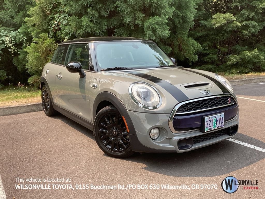 Used 2018 MINI Cooper S FWD image 1
