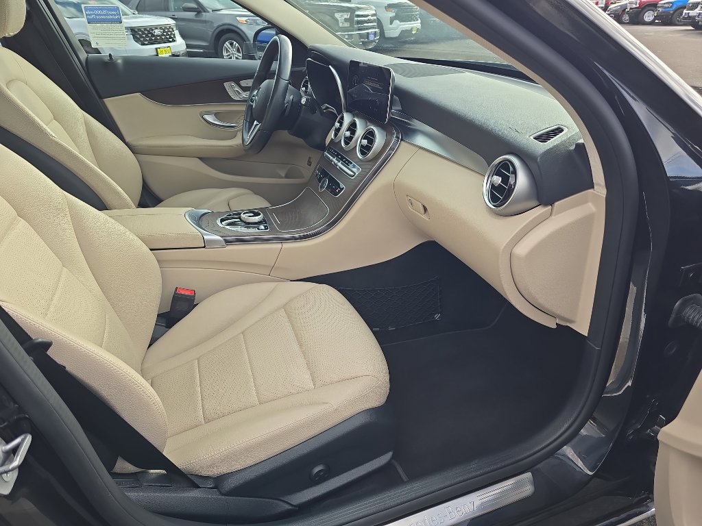 Used 2021 Mercedes-Benz C 300 4MATIC Sedan image 16