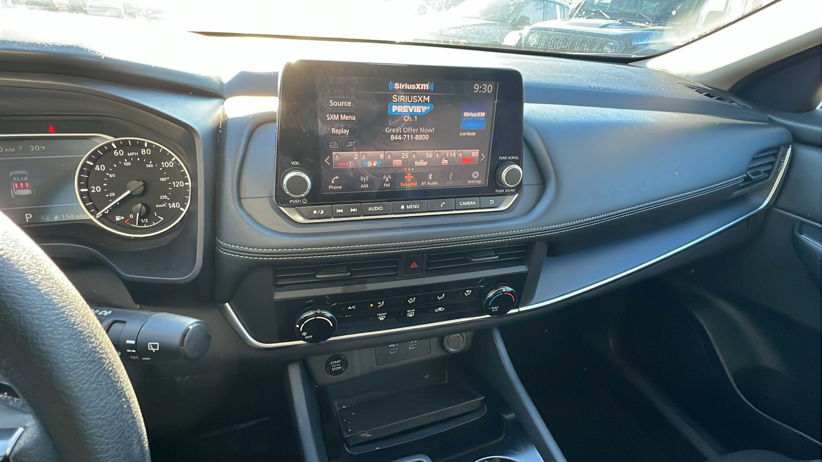 Used 2024 Nissan Rogue S image 29