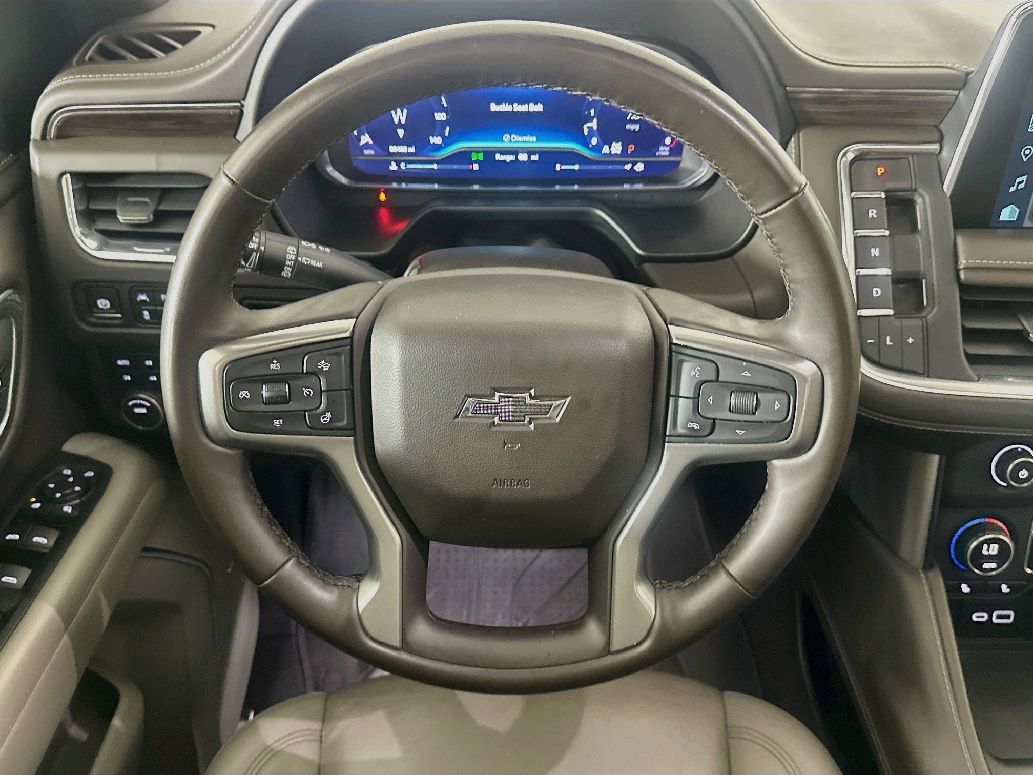 Used 2023 Chevrolet Tahoe Z71 w/ Luxury Package AWD/4WD image 18