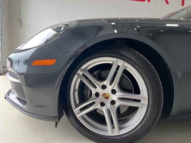 Used 2019 Porsche Panamera image 12